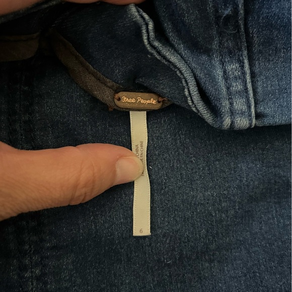 Free people denim skirt size 6 - Picture 5 of 6